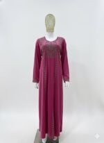 ⁦عبايه قطيفه منقوشه⁩ - الصورة ⁦2⁩